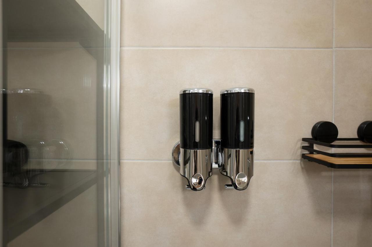 Stylish Central 1-Bedroom Apartment With A Terrace Виена Екстериор снимка